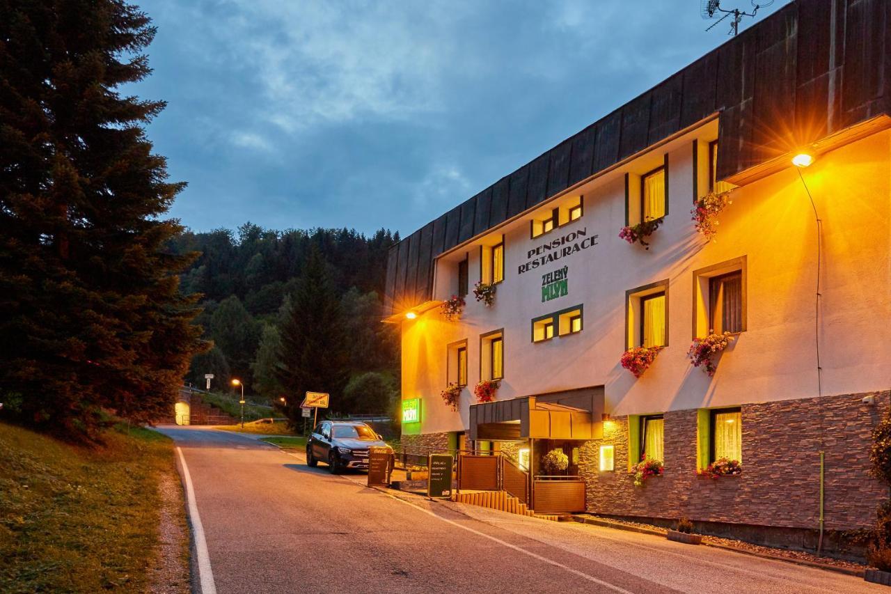 Pension & Restaurace Zeleny Mlyn Žacléř Buitenkant foto