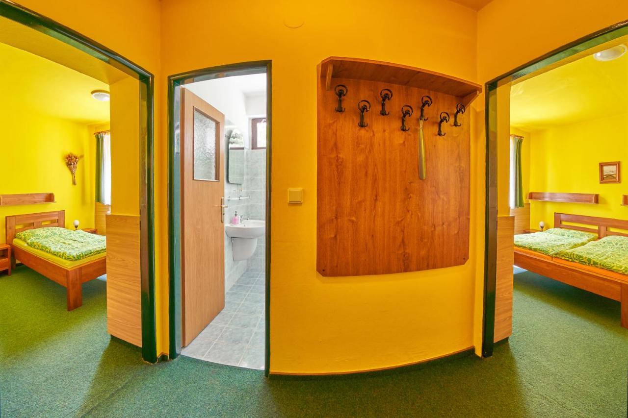 Pension & Restaurace Zeleny Mlyn Žacléř Buitenkant foto